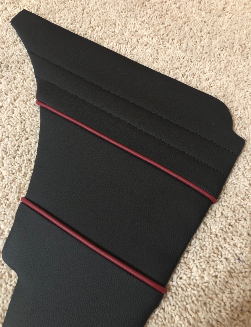 Red Piping on rear panel